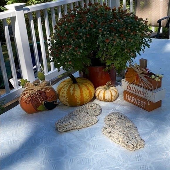 Acrylic/wool blend mittens for women /teens - Picture 7 of 8